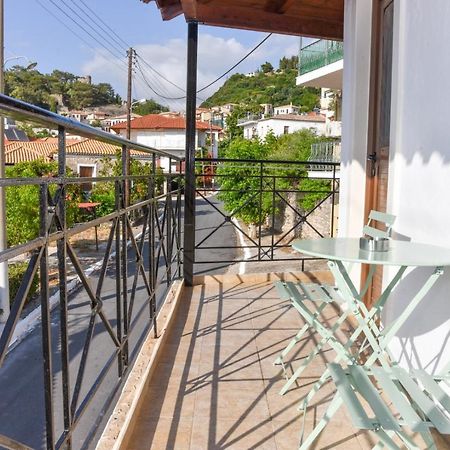 Apartamento Prana'S Castle Kyparissia Exterior foto